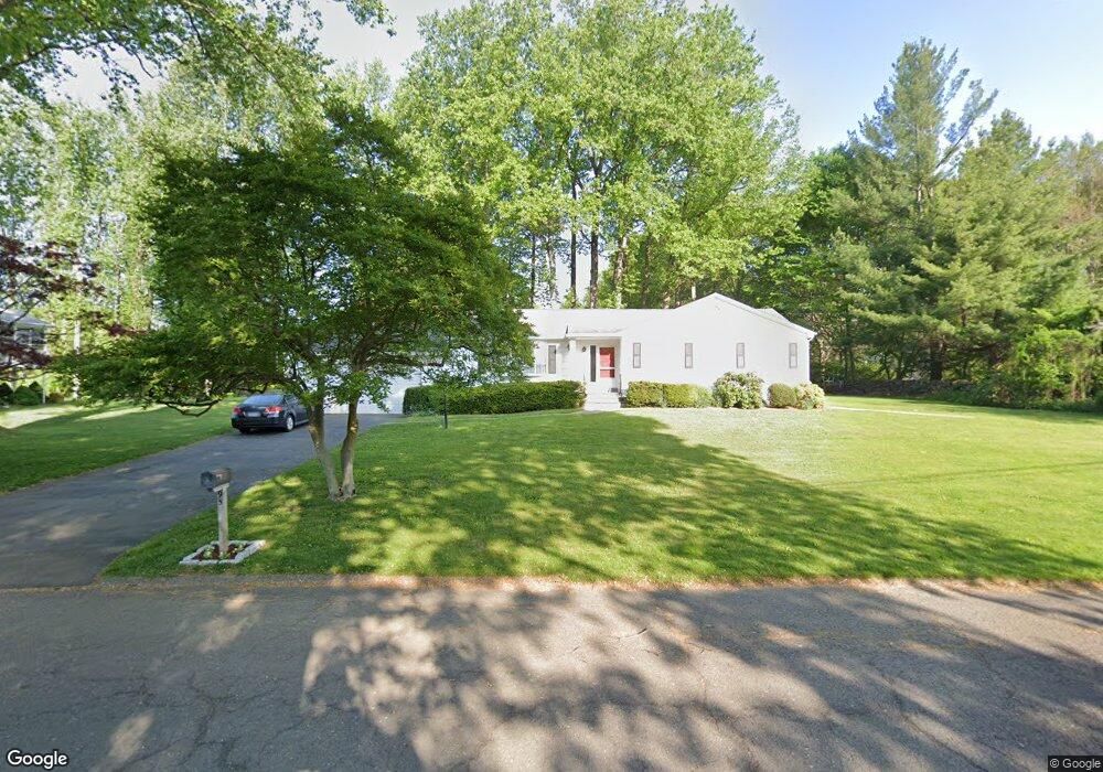 95 Deerfield Dr, Trumbull, CT 06611 - photo 1