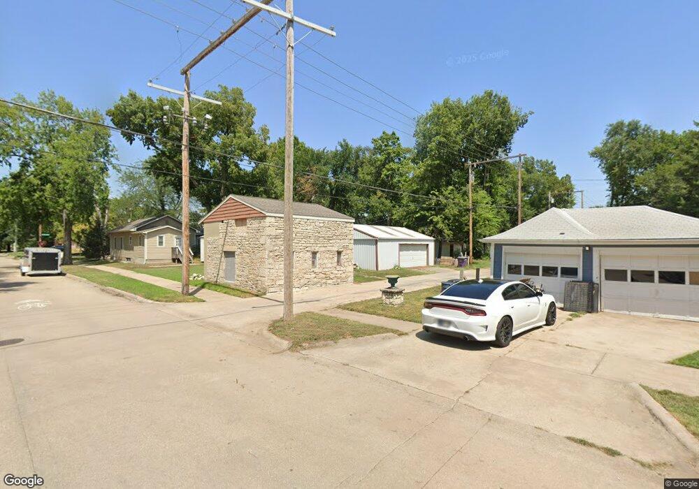 721 Colorado St, Manhattan, KS 66502 - photo 1