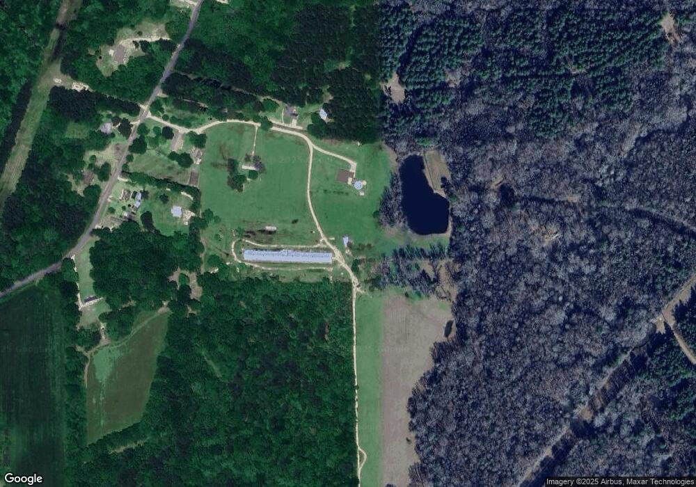 555 Orange Dr, Laurel, MS 39443 - photo 1