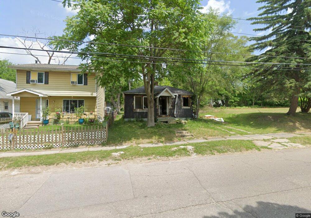 1801 Leith St, Flint, MI 48506 - photo 1