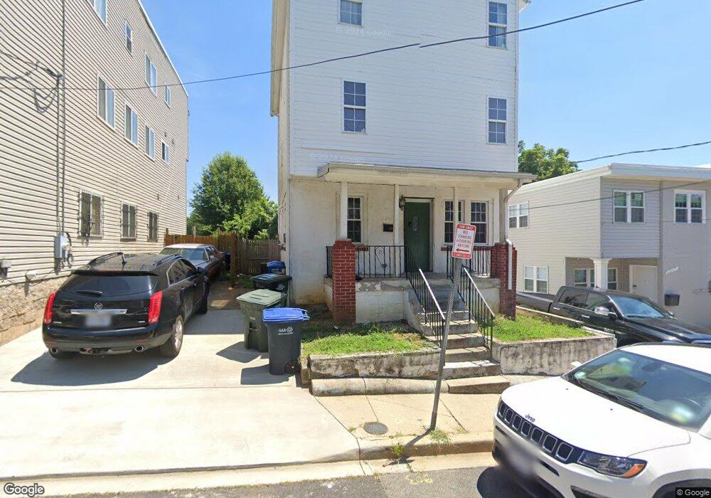 5519 Hunt Place NE, Washington, DC 20019 - photo 1