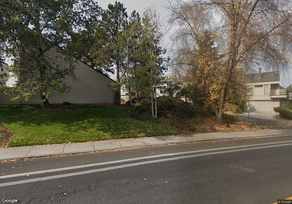 1952 NE Otelah Place, Bend, OR 97701 - photo 1