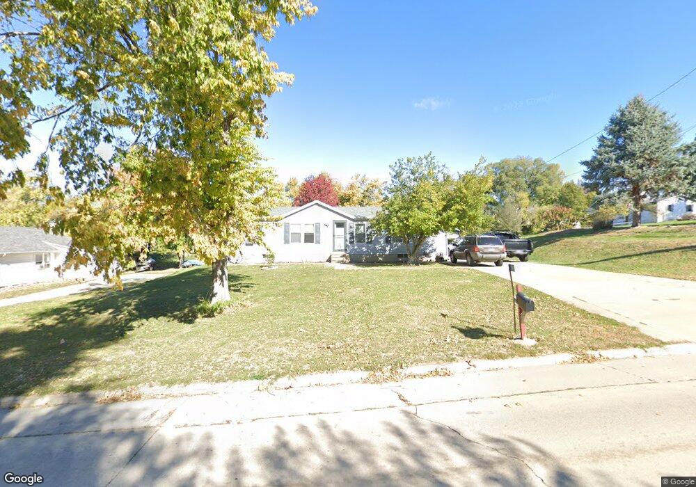 2342 N 4th Ave W, Newton, IA 50208 - photo 1