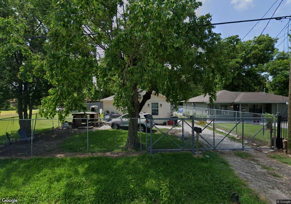 4106 Melbourne St, Houston, TX 77026 - photo 1