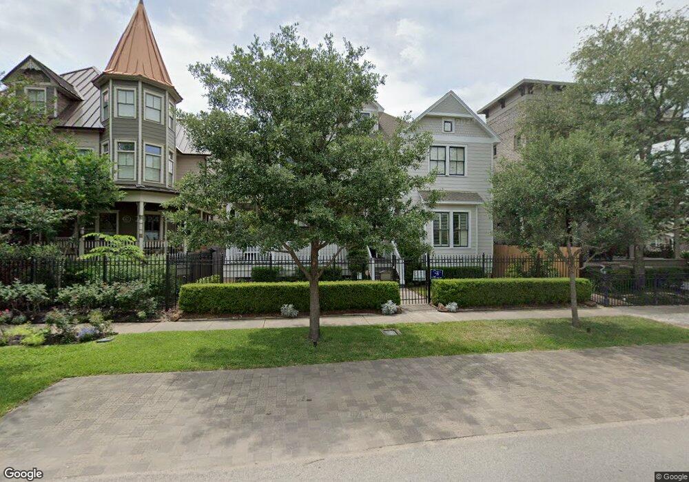 743 Oxford St, Houston, TX 77007 - photo 1