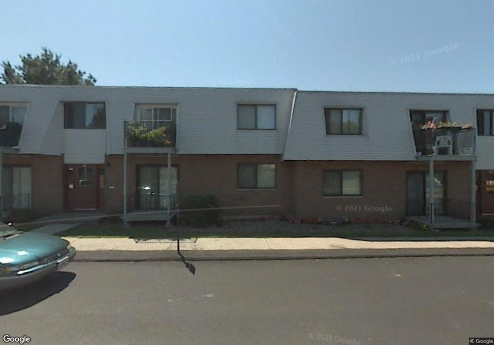 254 Richard St unit 2, Newington, CT 06111 - photo 1