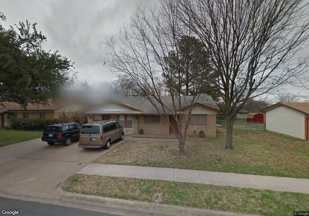 904 Russell Ln, Bedford, TX 76022 - photo 1