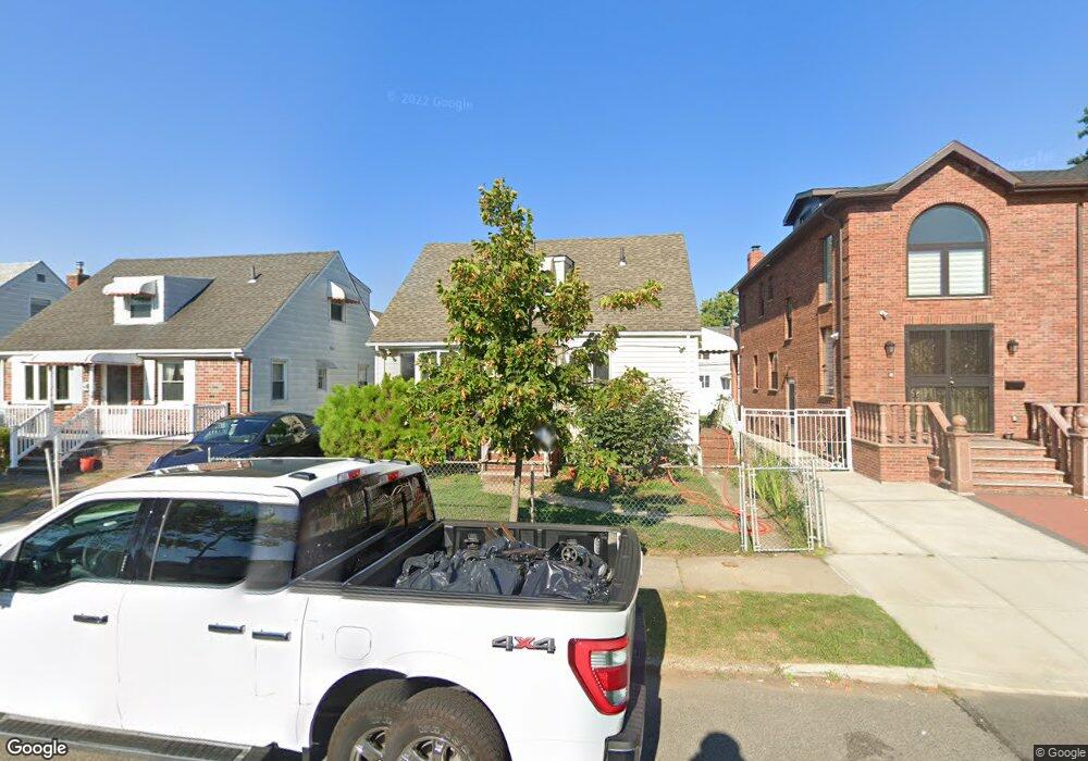 4924 167th St, Fresh Meadows, NY 11365 - photo 1