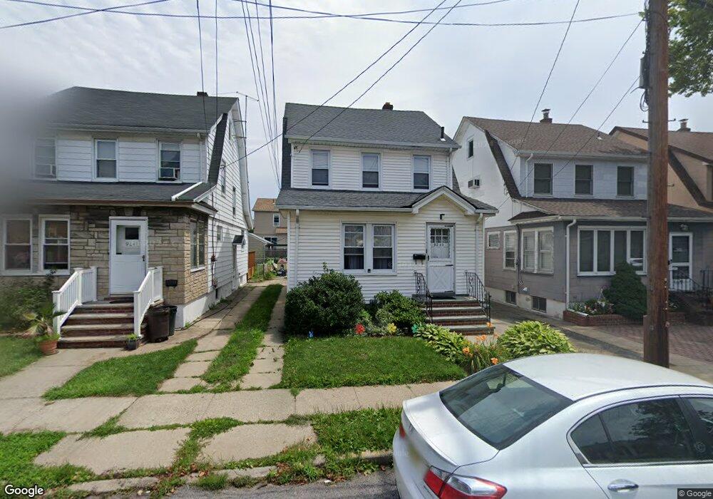 9243 245th St, Floral Park, NY 11001 - photo 1