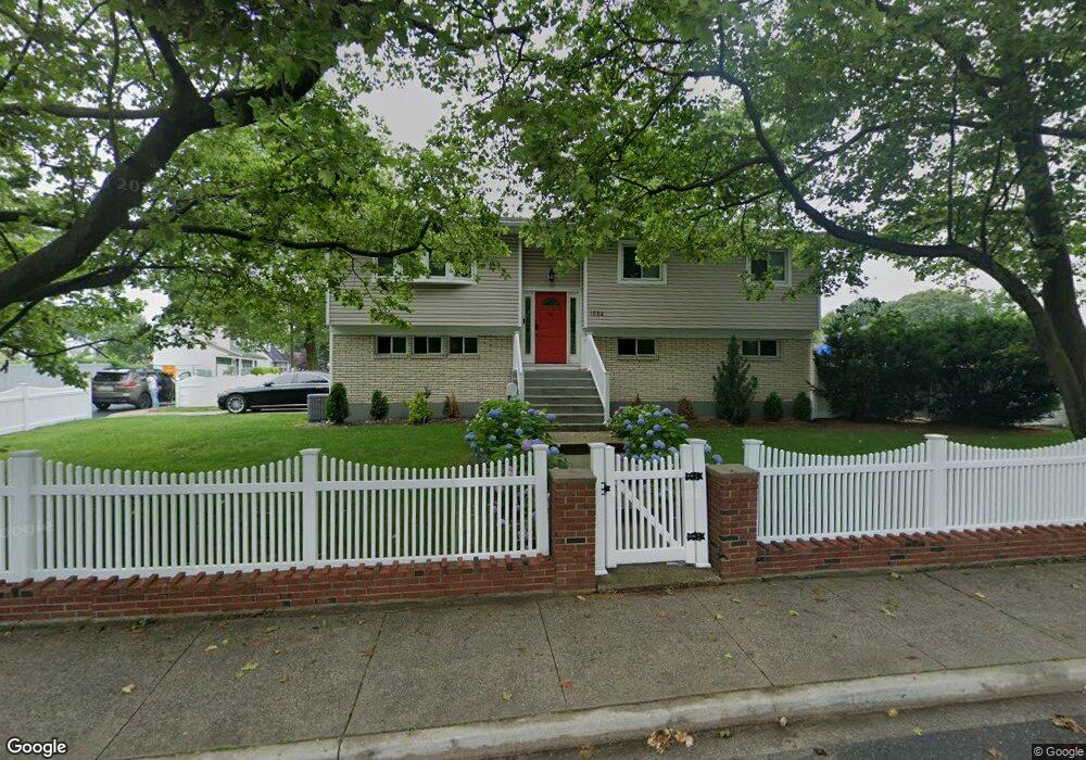 1054 Woodfield Rd, West Hempstead, NY 11552 - photo 1