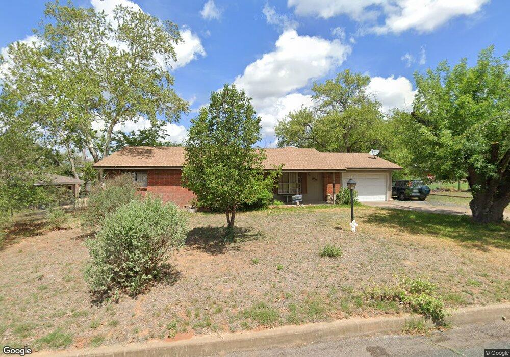 1004 Avenue A, Fredericksburg, TX 78624 - photo 1