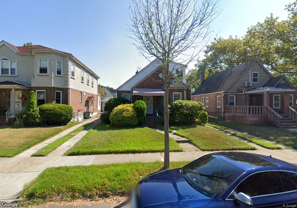 5845 190th St, Fresh Meadows, NY 11365 - photo 1