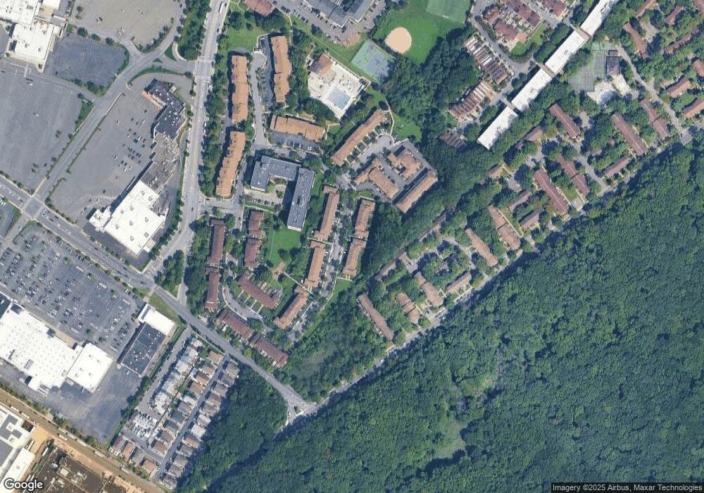 170 Windham Loop unit 28, Staten Island, NY 10314 - photo 1