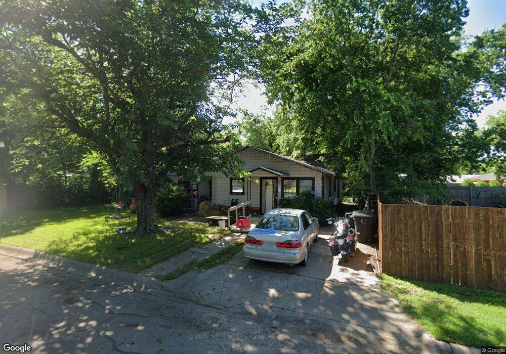 807 Williams Ave, Cleburne, TX 76033 - photo 1