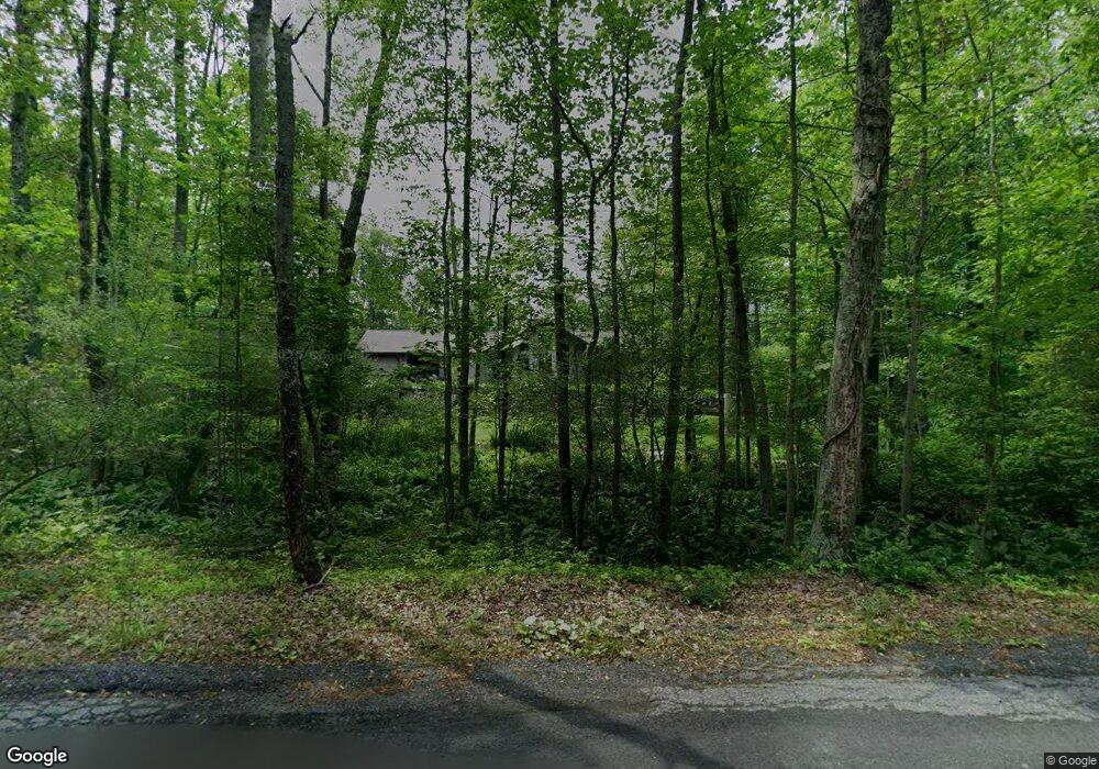 2471 E Millheim Rd, Bath, PA 18014 - photo 1