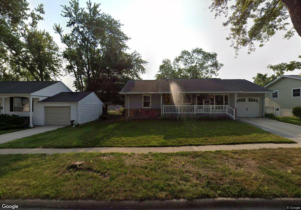 4222 Twin Pine Dr NE, Cedar Rapids, IA 52402 - photo 1