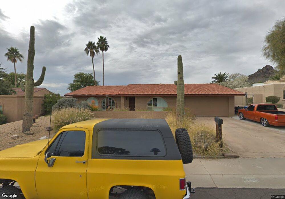 8410 N 17th Place, Phoenix, AZ 85020 - photo 1