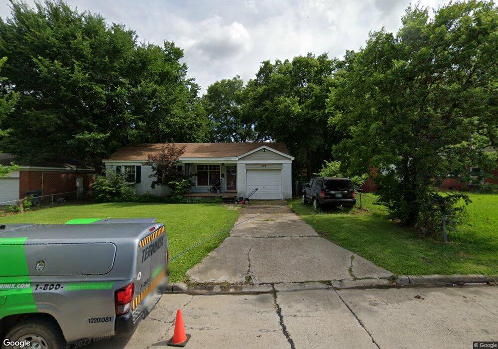 526 Locust St, Ardmore, OK 73401 - photo 1