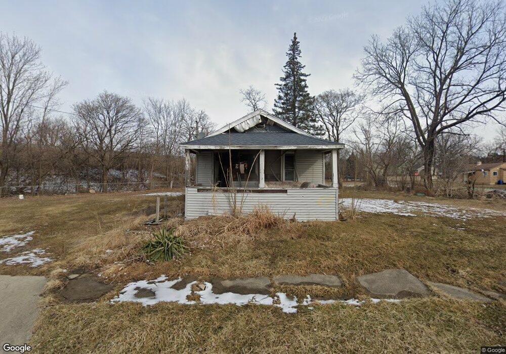 141 E Eddington Ave, Flint, MI 48503 - photo 1