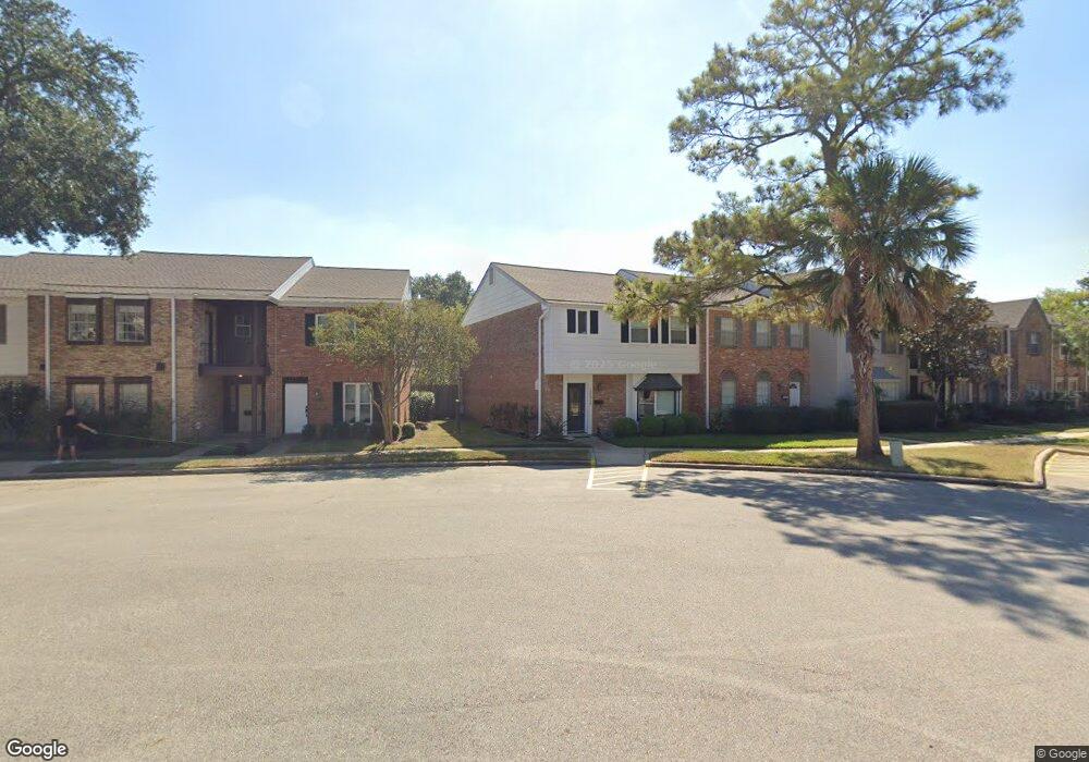 1251 Country Place Cir, Houston, TX 77079 - photo 1