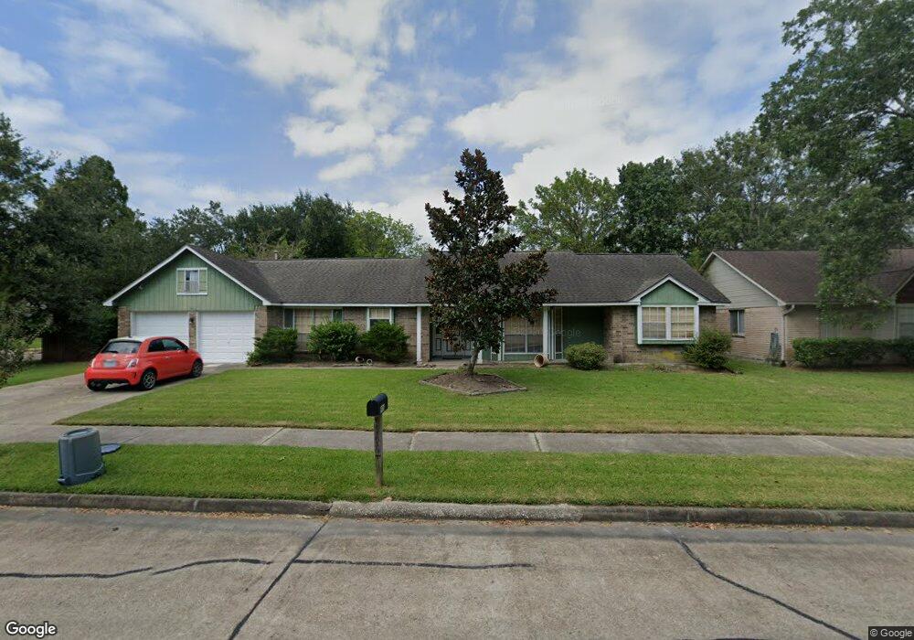 906 Buckingham Dr, Friendswood, TX 77546 - photo 1
