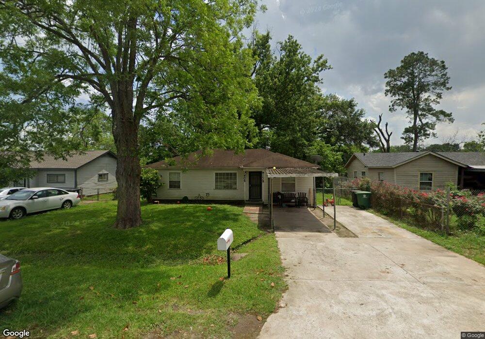 7606 Carothers St, Houston, TX 77028 - photo 1