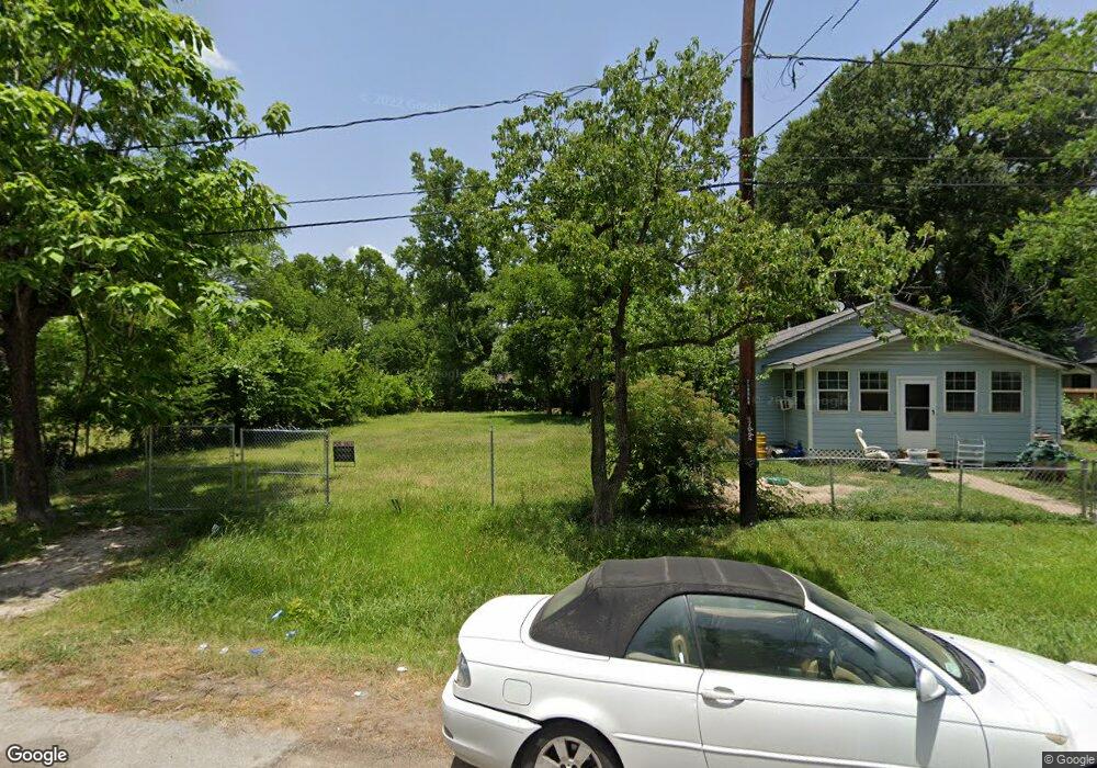 930 Marcolin St, Houston, TX 77088 - photo 1