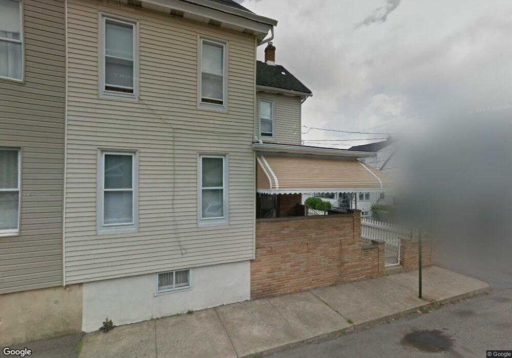 531 W 2nd St, Hazleton, PA 18201 - photo 1
