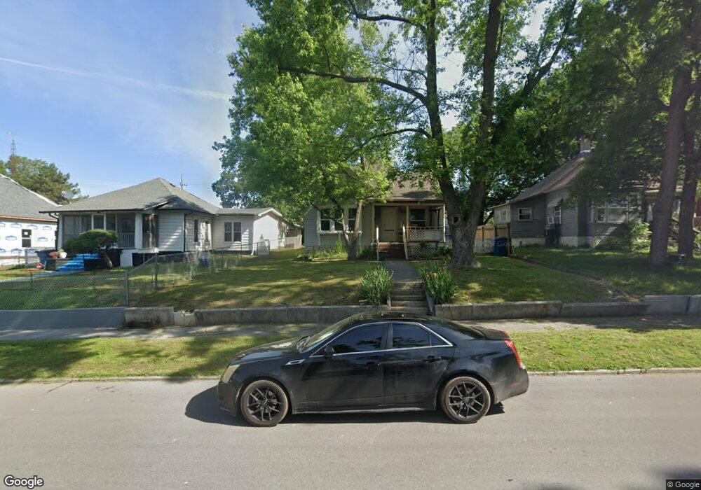 1109 Oak St, Carthage, MO 64836 - photo 1