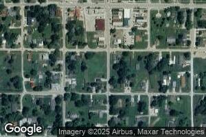 210 S Pine St, Stewardson, IL 62463