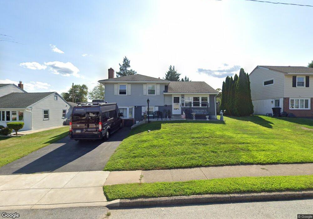 220 Canterbury Dr, Broomall, PA 19008 - photo 1