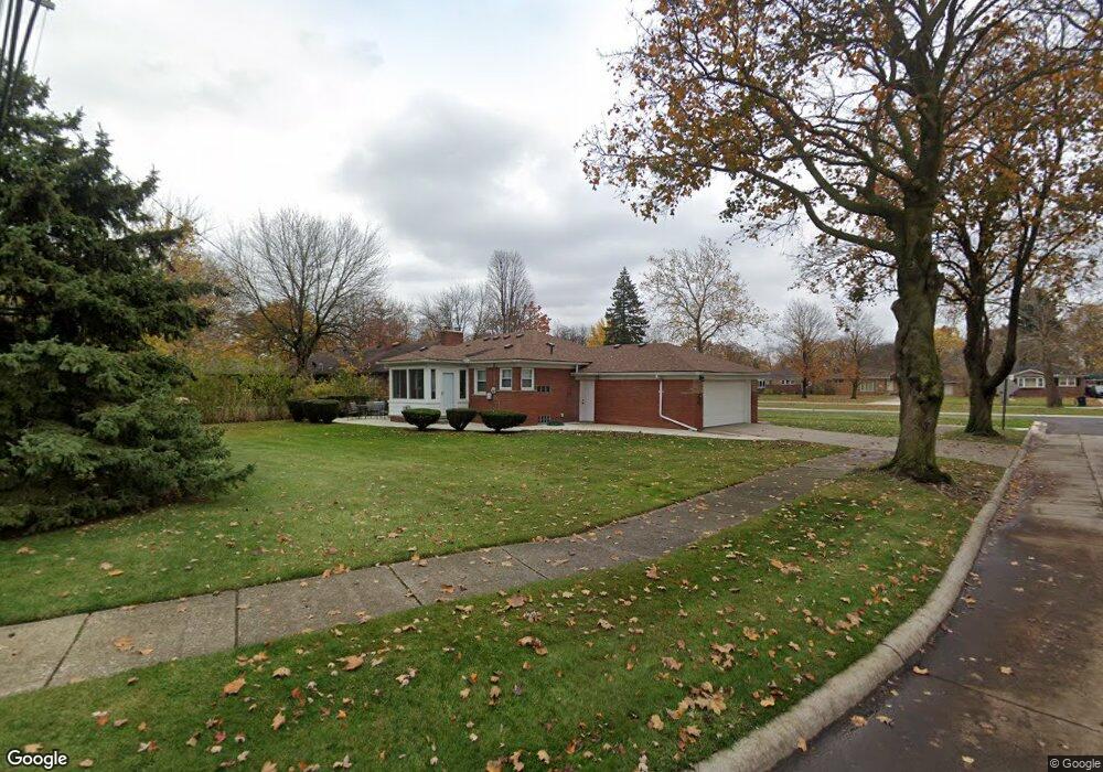 17244 Pinecrest Dr, Allen Park, MI 48101 - photo 1