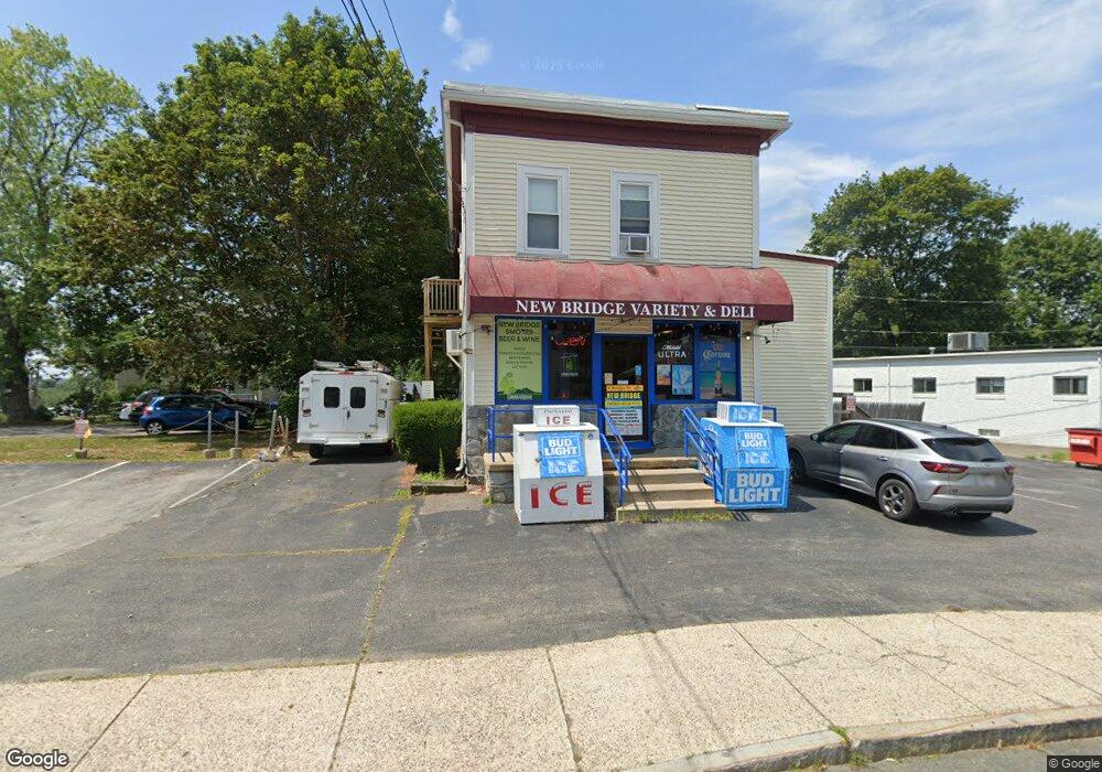 9 Bridge St, Danvers, MA 01923 - photo 1