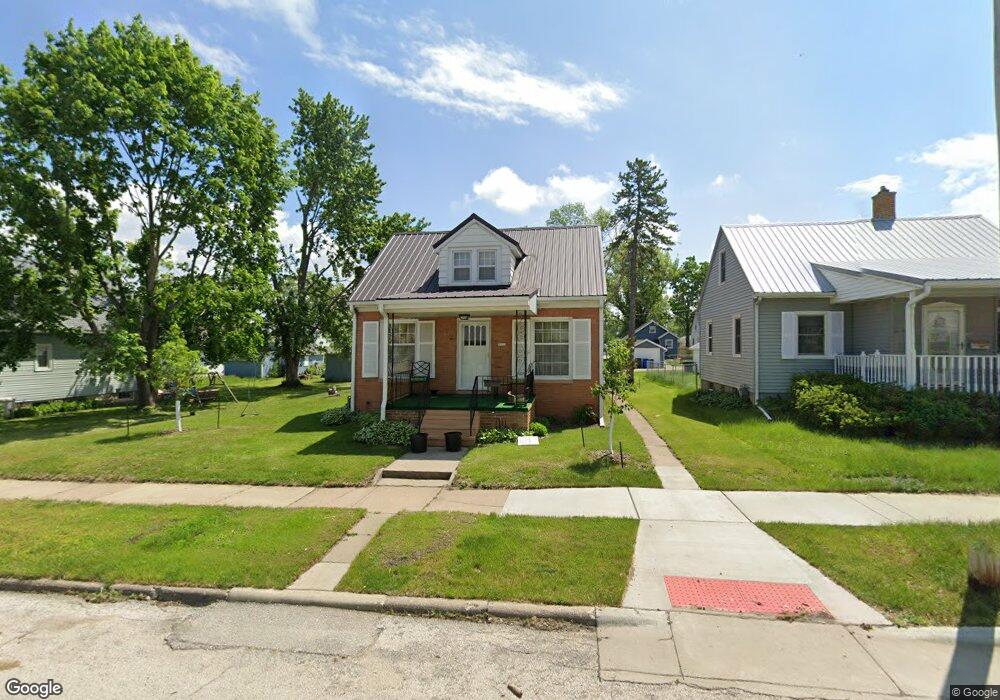 1931 Hamilton St SW, Cedar Rapids, IA 52404 - photo 1