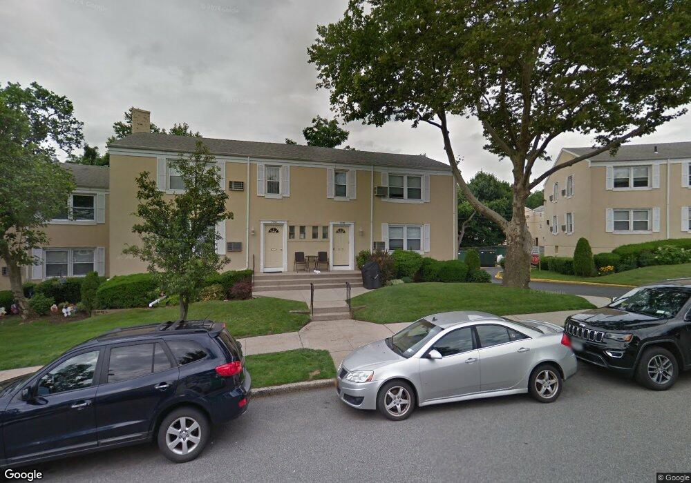 7148 252nd St unit Upper, Bellerose, NY 11426 - photo 1