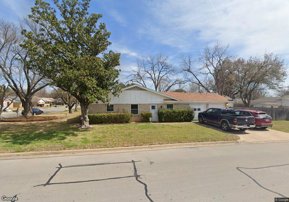 453 W Pleasantview Dr, Hurst, TX 76054 - photo 1