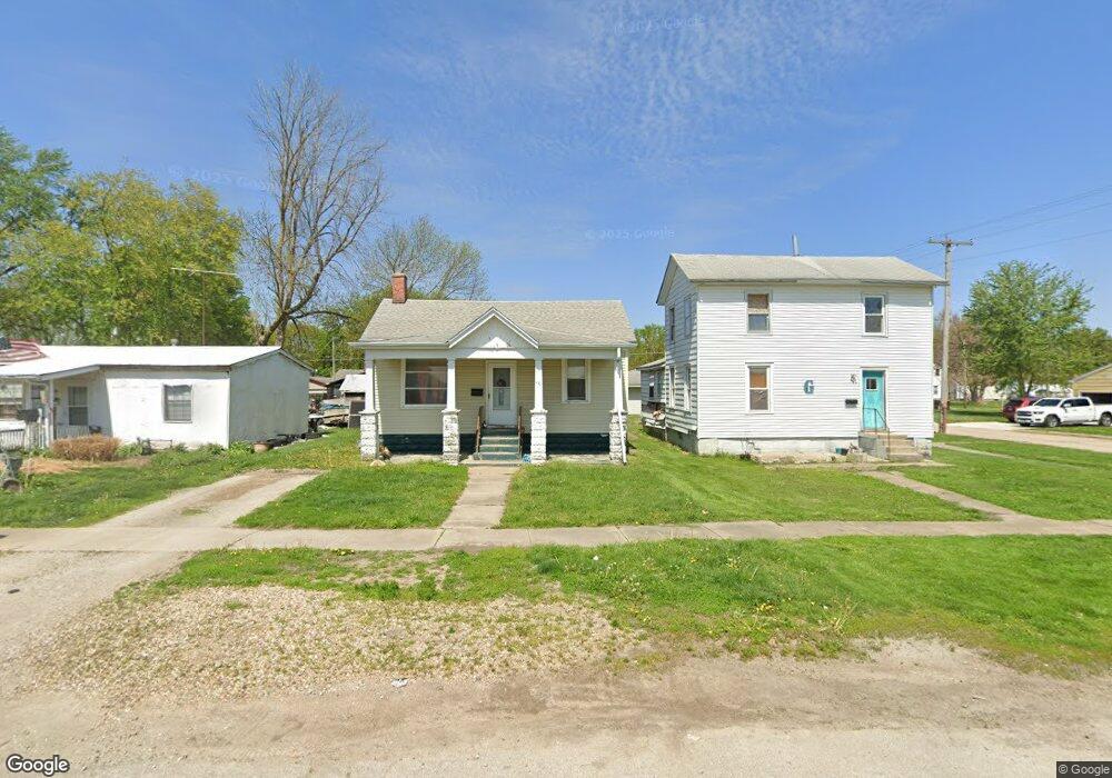 721 N Sherman St, Lincoln, IL 62656 - photo 1