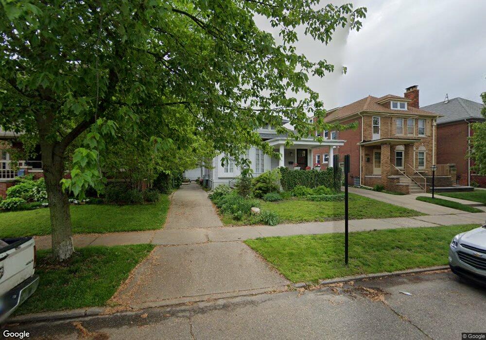 1153 Beaconsfield Ave, Grosse Pointe Park, MI 48230 - photo 1