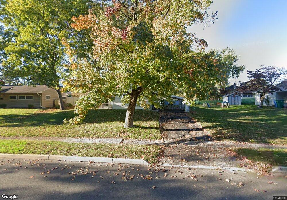 19 Yellowood Dr, Levittown, PA 19057 - photo 1