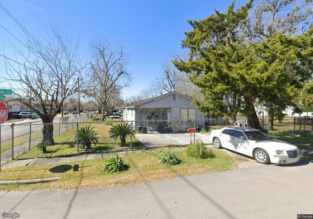 3626 Berkley St, Houston, TX 77087 - photo 1