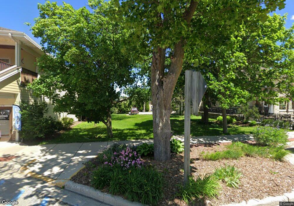 625 Main St, Delafield, WI 53018 - photo 1