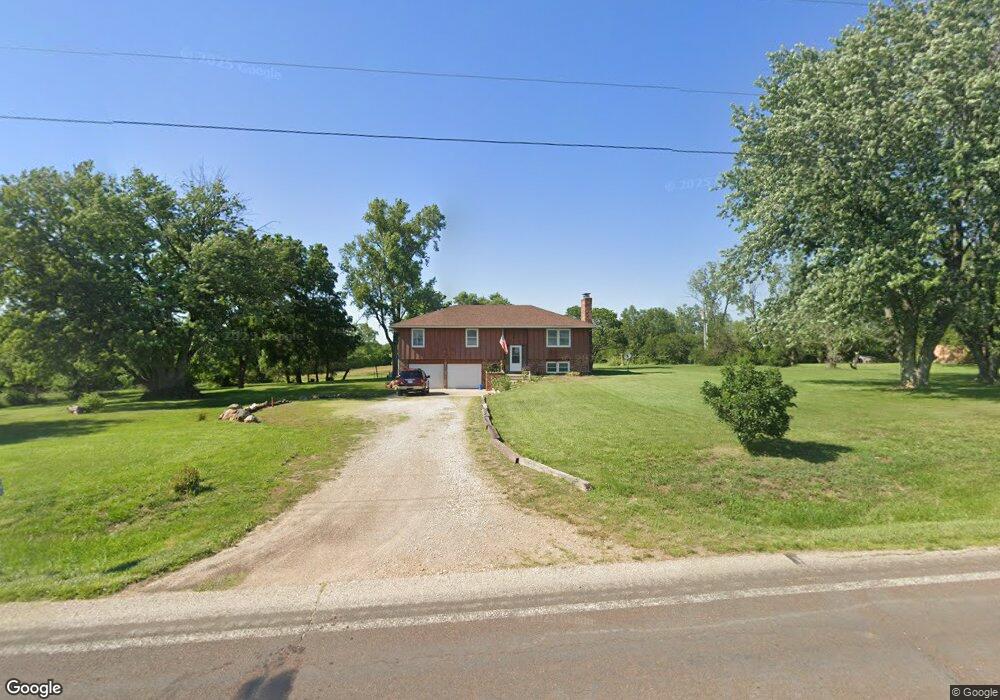 228 NE 82nd St, Topeka, KS 66617 - photo 1