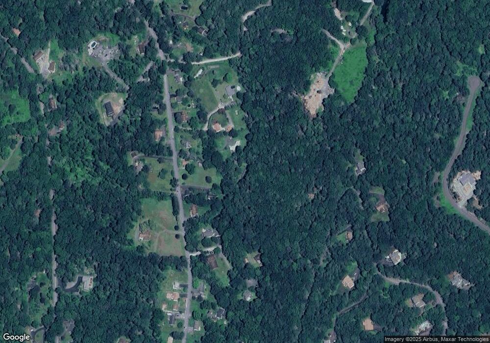 105 Garden Ln, Milford, PA 18337 - photo 1