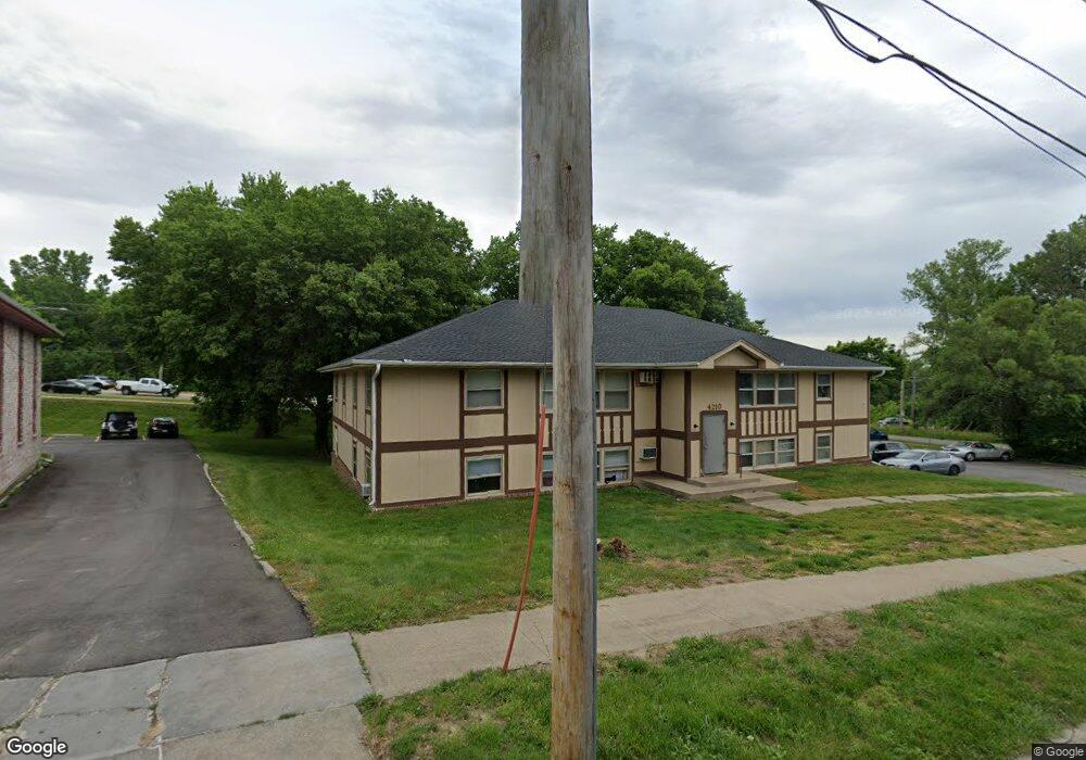 4210 Knob Hill Dr unit 7, Des Moines, IA 50317 - photo 1