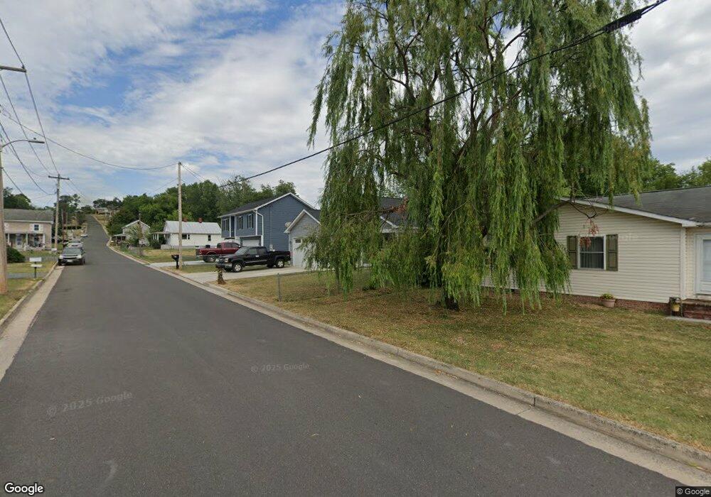 256 Walton St, Strasburg, VA 22657 - photo 1