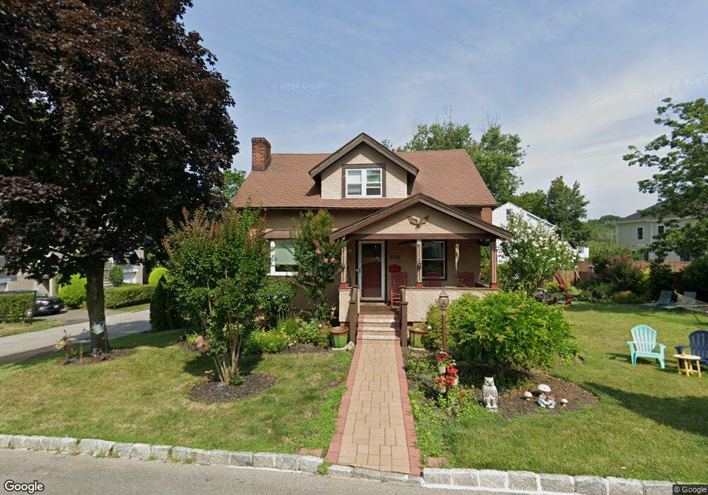 520 3rd St, Mamaroneck, NY 10543 - photo 1