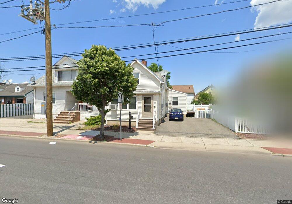 744 Roosevelt Ave, Carteret, NJ 07008 - photo 1