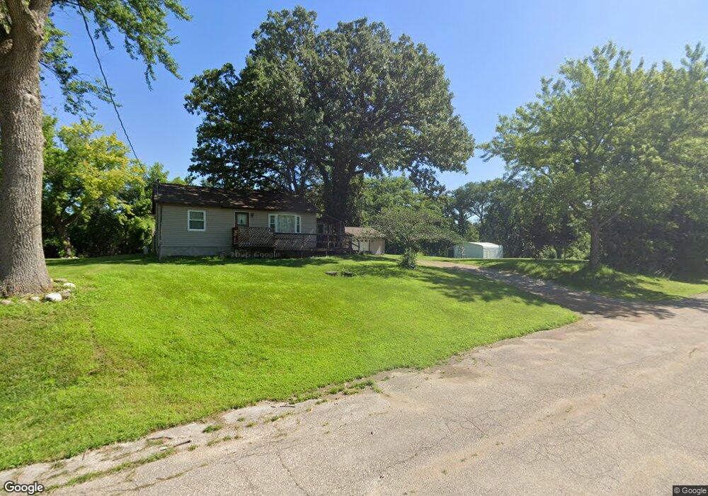 704 NW 2nd St, Blue Earth, MN 56013 - photo 1