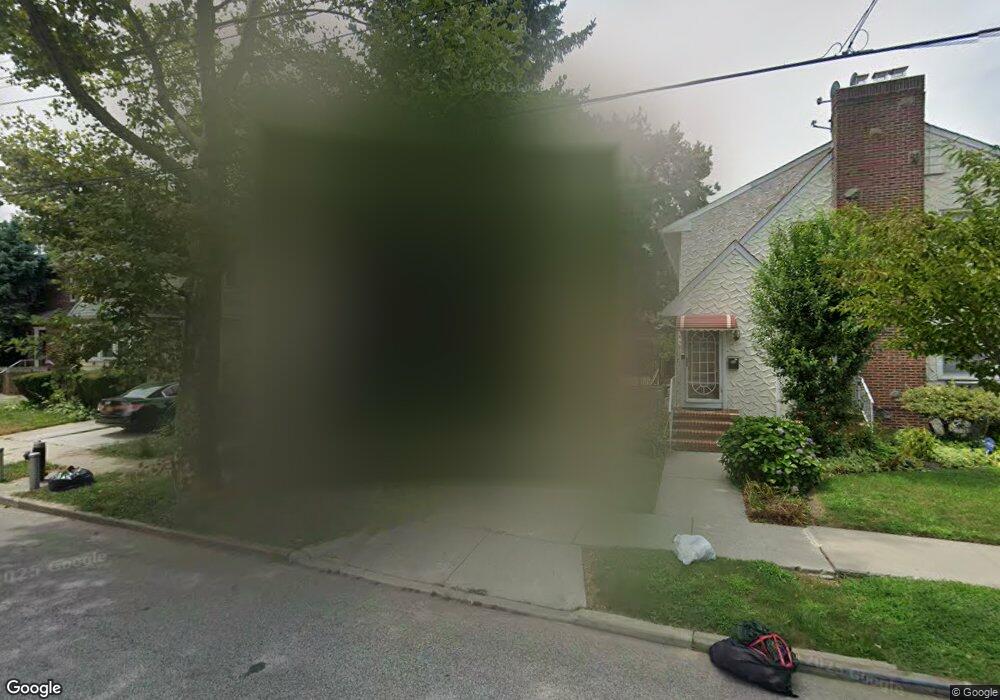 3328 164th St, Flushing, NY 11358 - photo 1