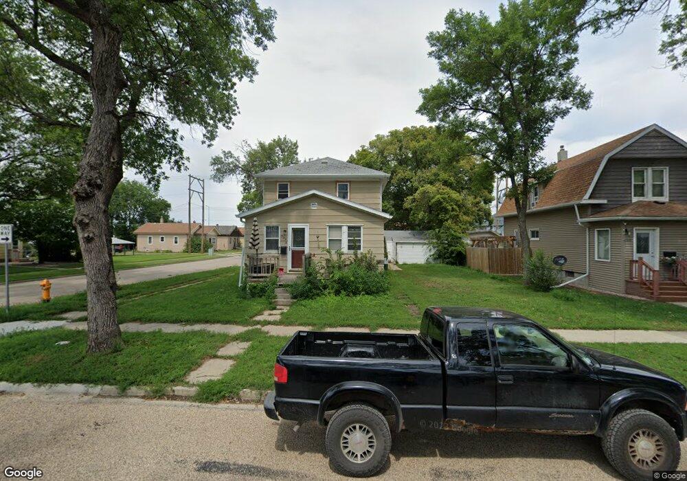 324 7th Ave SW, Aberdeen, SD 57401 - photo 1